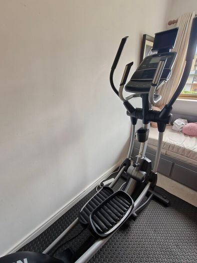 NordicTrack SpaceSaver SE7i Folding Elliptical Cross Trainer