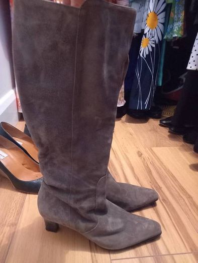 Marco Tozzi Beautiful Suede Boots