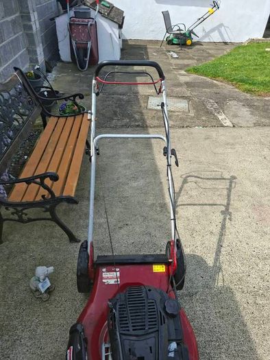 gardencare  self-drive lawnmower