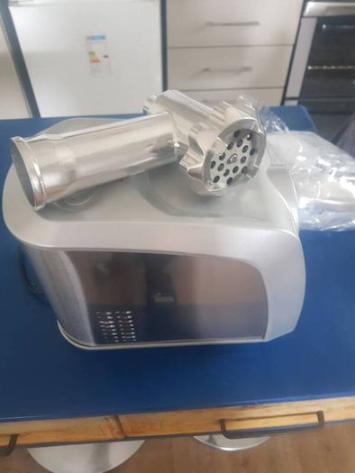 NEW meat grinder/mincer