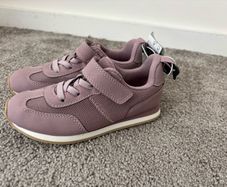 H&M kids runners size 10.5 UK 28eur
