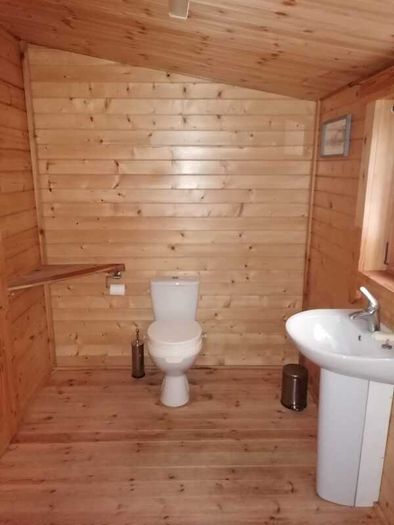 One bedroom log cabin for sale