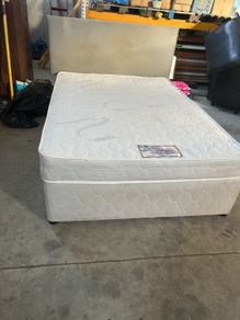 4ft 6 bed and matress