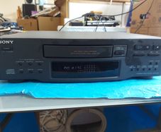 Sony Compact Disc Player, Model No CDP-M33, working perfect and in excellent condition