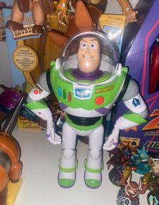 Ultimate action buzz lightyear