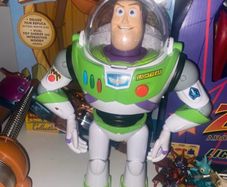 Ultimate action buzz lightyear