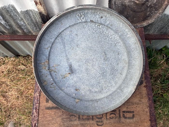 2 vintage galvanised lids
