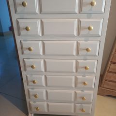 chest of drawers