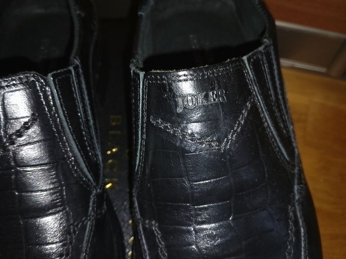 Men's leather shoes