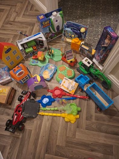 toys