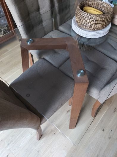 Meadows and Byrne Glass Dining Table and Chairs (x6)