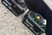 2  genuine Makita 18V 6.0Ah Li-Ion batteries.