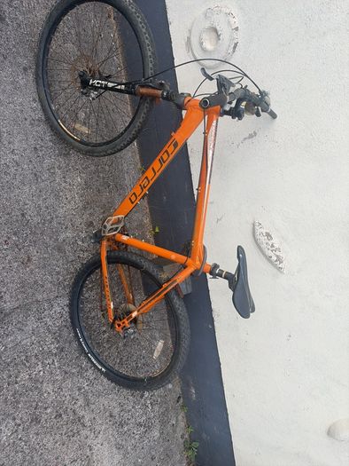 2 carrera vengeance bikes