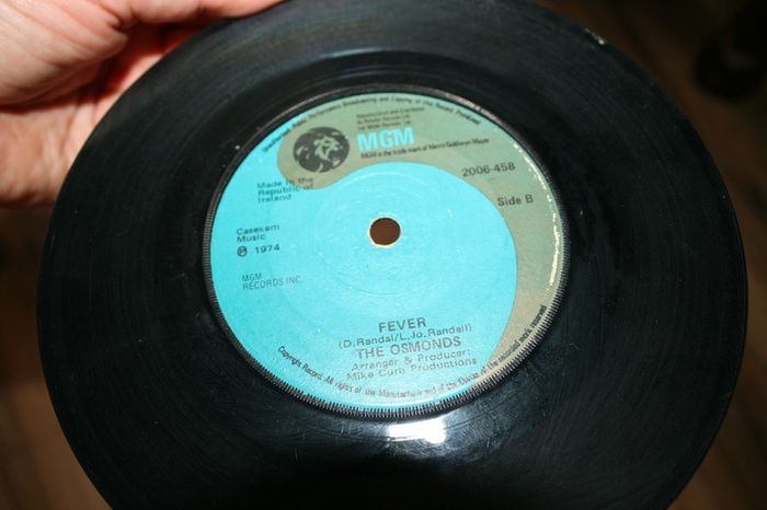 Single Vinyl's  85 pieces