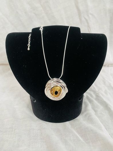 Folding Velour Necklace Displays