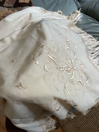 Antique Silk twill cream shawl embroidered deep fringe