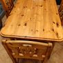 Dining table Image 3