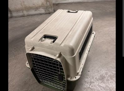 pet carrier