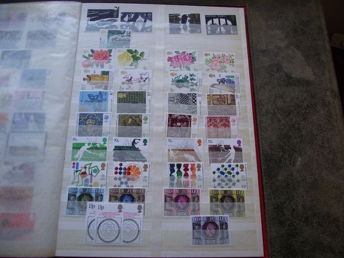 Collection of Mint Elizabeth II stamps, blocks and strips (1946-1990s)
