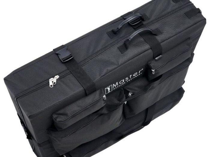 Like New - Master Massage Table & Carry Case