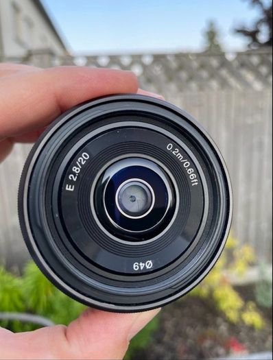 Sony Sel20f28