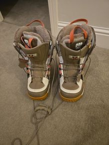Ssaloman Ivy Snowboard boots Size 4uk