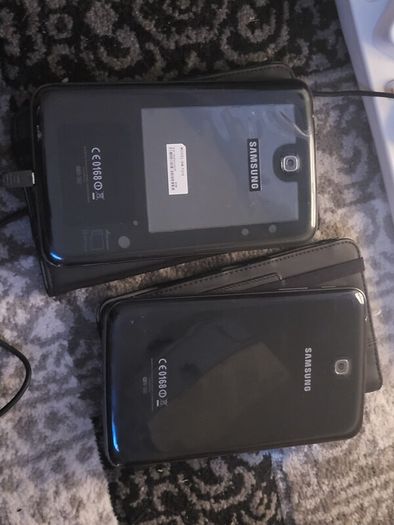 2 x Samsung galaxy tab 3