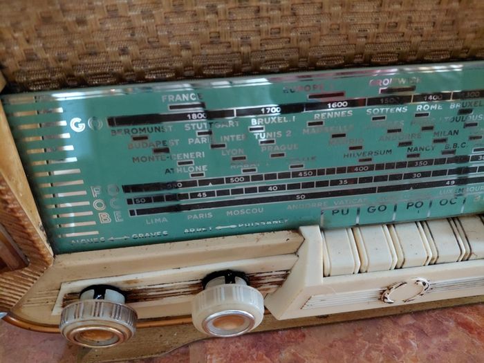 Vintage Radio Reela 1957 works