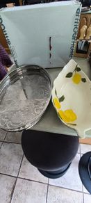 Cavalier Silver Plated on Brass Made in Englan       Silver Plated Pierced Gallery Serving Platter Tray. in very good condition. 85.00 euro SOLD.Vintage Ovel leaf-shaped ceramic Fruit bowl featuring a lemon pattern . 25.00 euro.