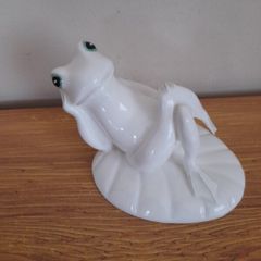 Vintage John Beswick Rare Reclining Frog