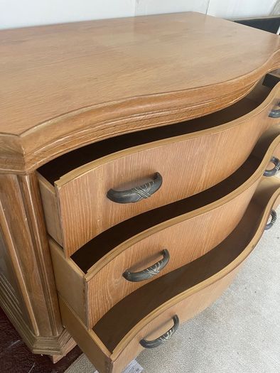 Large American Lexington bow front chest of drawers