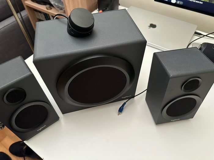 Logitech Z333 Speaker System with subwoofer