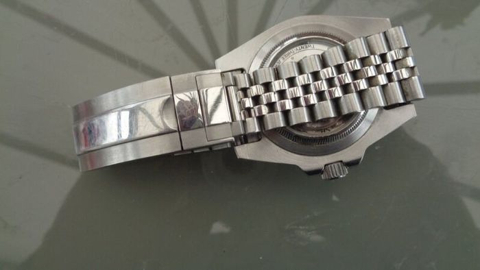 A beautiful large Seiko automatic watch.