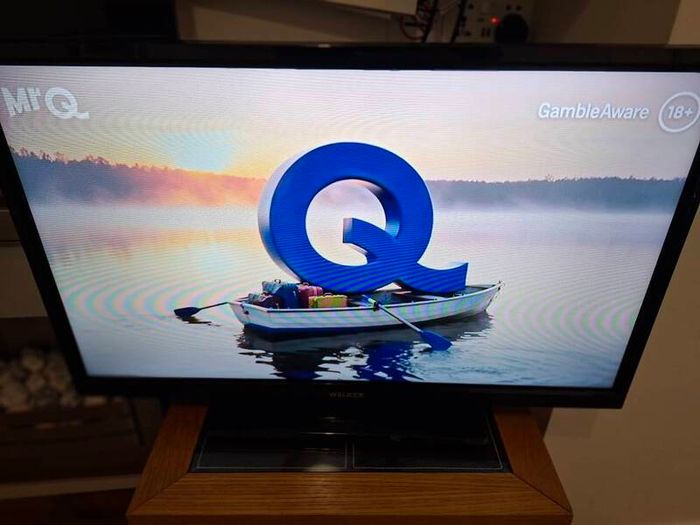 32" Walker Satellite & Saorview Digital LED HD TV Freesat