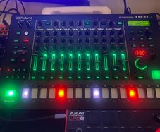 Roland TR8