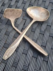 Vintage stamped Silver plated Childs Spoon & Pusher