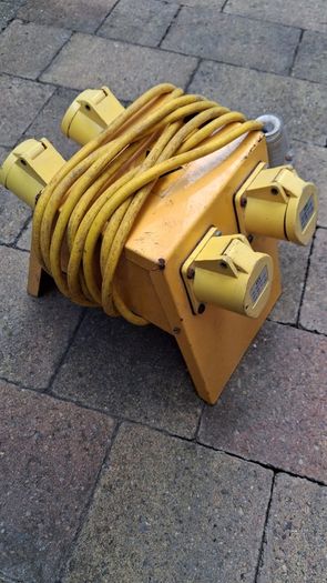 4-way Splitter Box