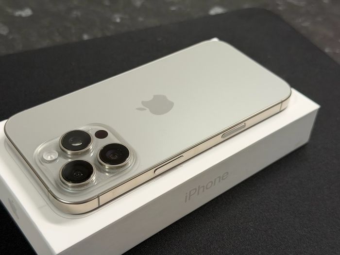 iphone 16 pro