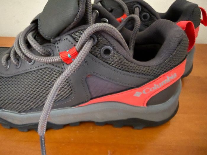 Columbia Waterproof kids shoes ,size 3 uk(36 eu)