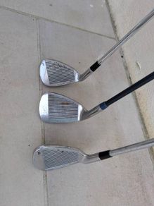 Golf clubs adult size, 8,9, S/W.