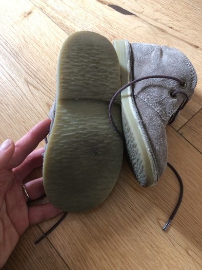 Leather shoes