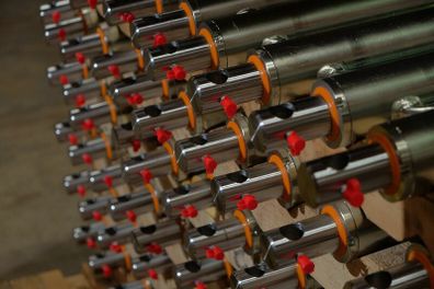 Hydraulic Cylinders / Hydraulic Rams all Ex-Stock