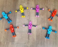 7 stretchy robot toys
