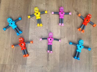 7 stretchy robot toys