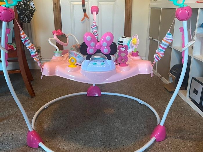 Baby Bouncer, Minnie Mouse. Almost unused.