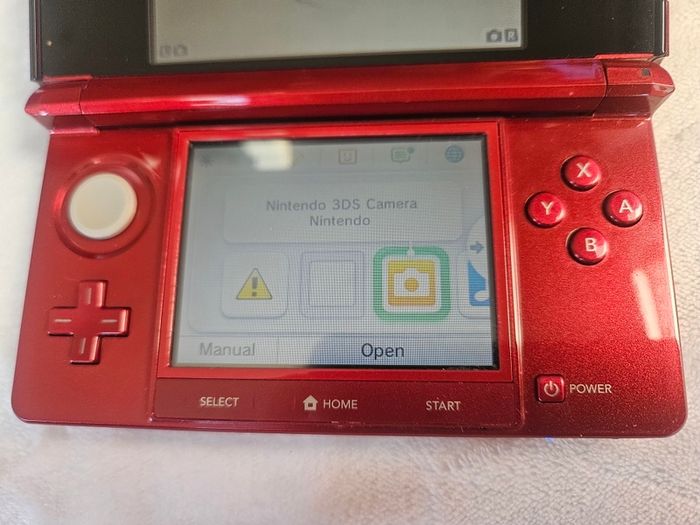 Boxed Nintendo 3DS metalic red
