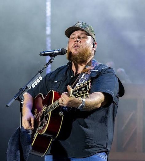 Luke combs  tickets