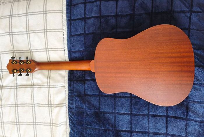 Guild Traveler Mahogany