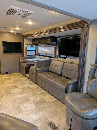 Thor Windsport 33ft Motorhome