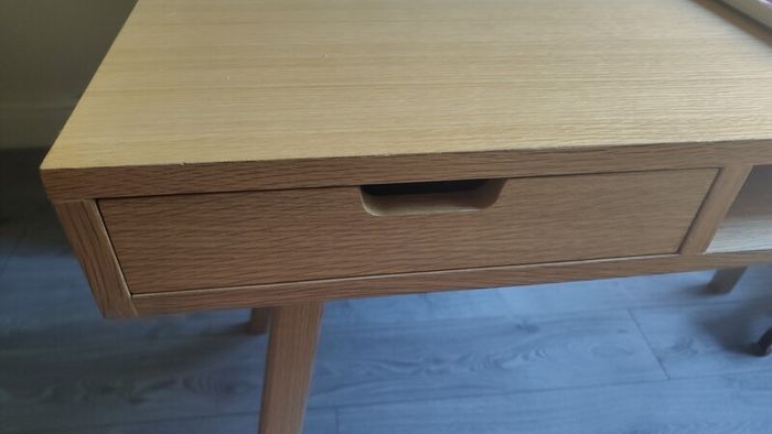 desk